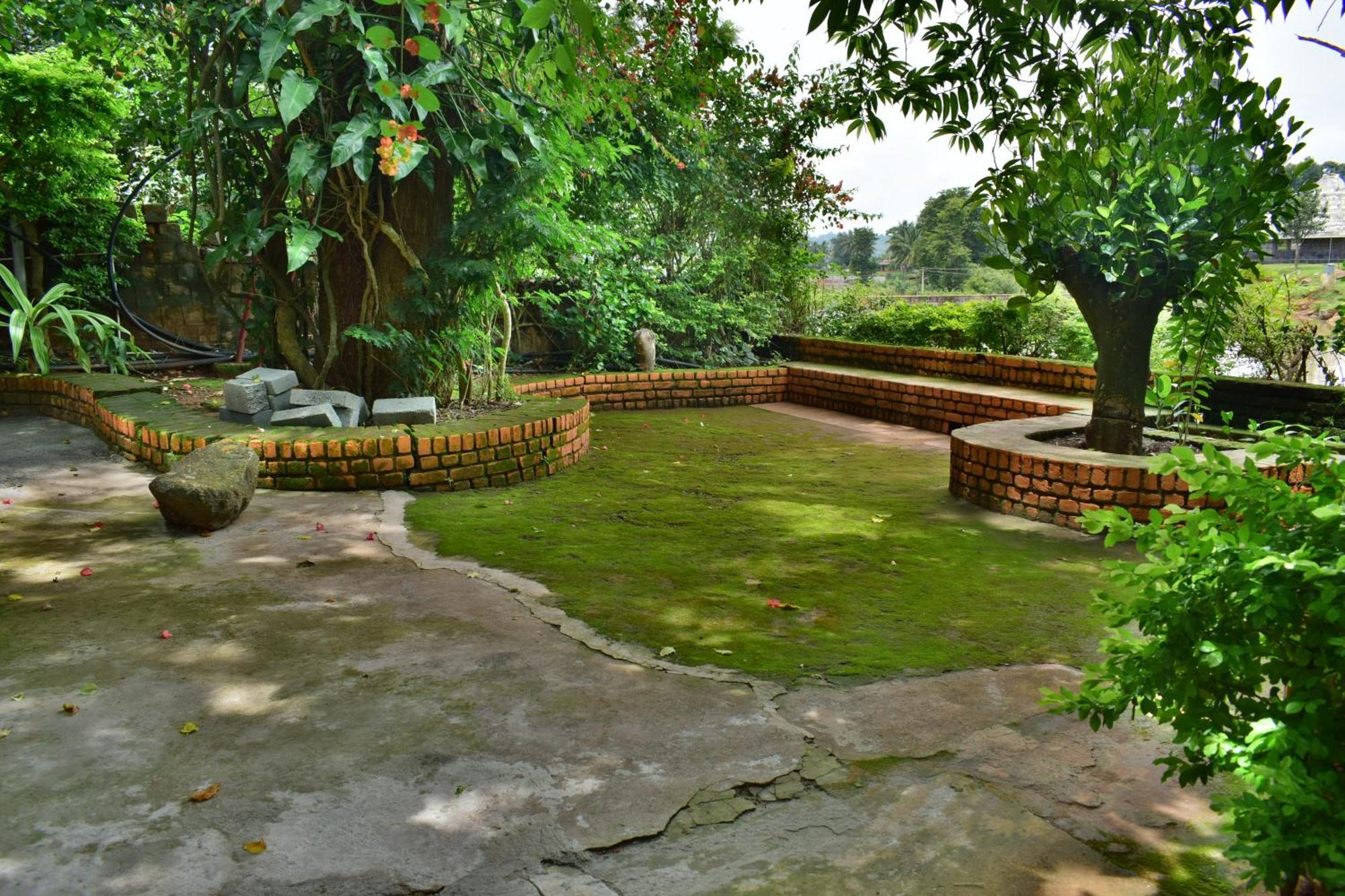 Silent Waters Resorts Yelagiri Exterior foto
